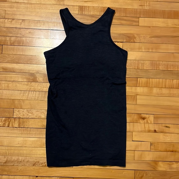 Lululemon tank top - Picture 1 of 2